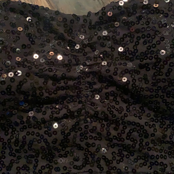 Vanity - Picture 2 of 5